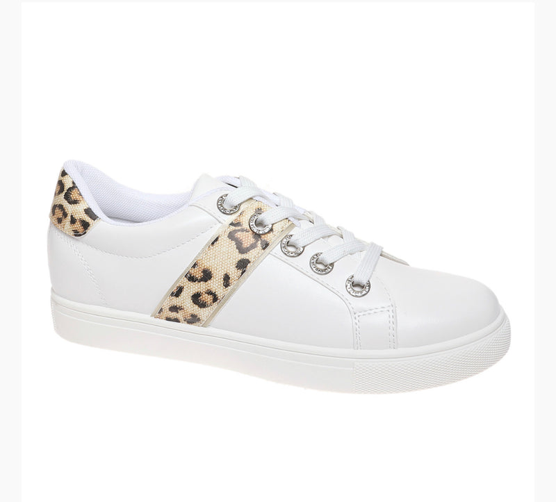 White sneaker w/leopard